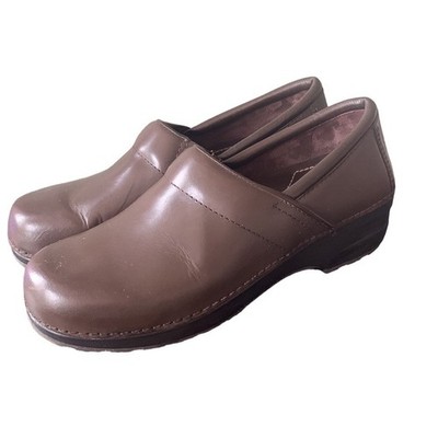 Lands End Brown Leather Slip On Slip Resistant Professional Clogs Shoes Size 10