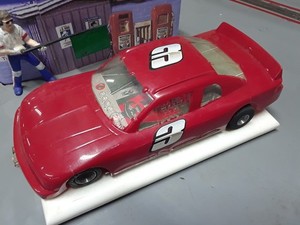 1/24 slot car trinity 4.5 flex 16d tested on wood track. runs good. c pics