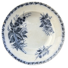 Assiette creuse ancienne Badonviller modèle Mûre faïence Terre de Fer