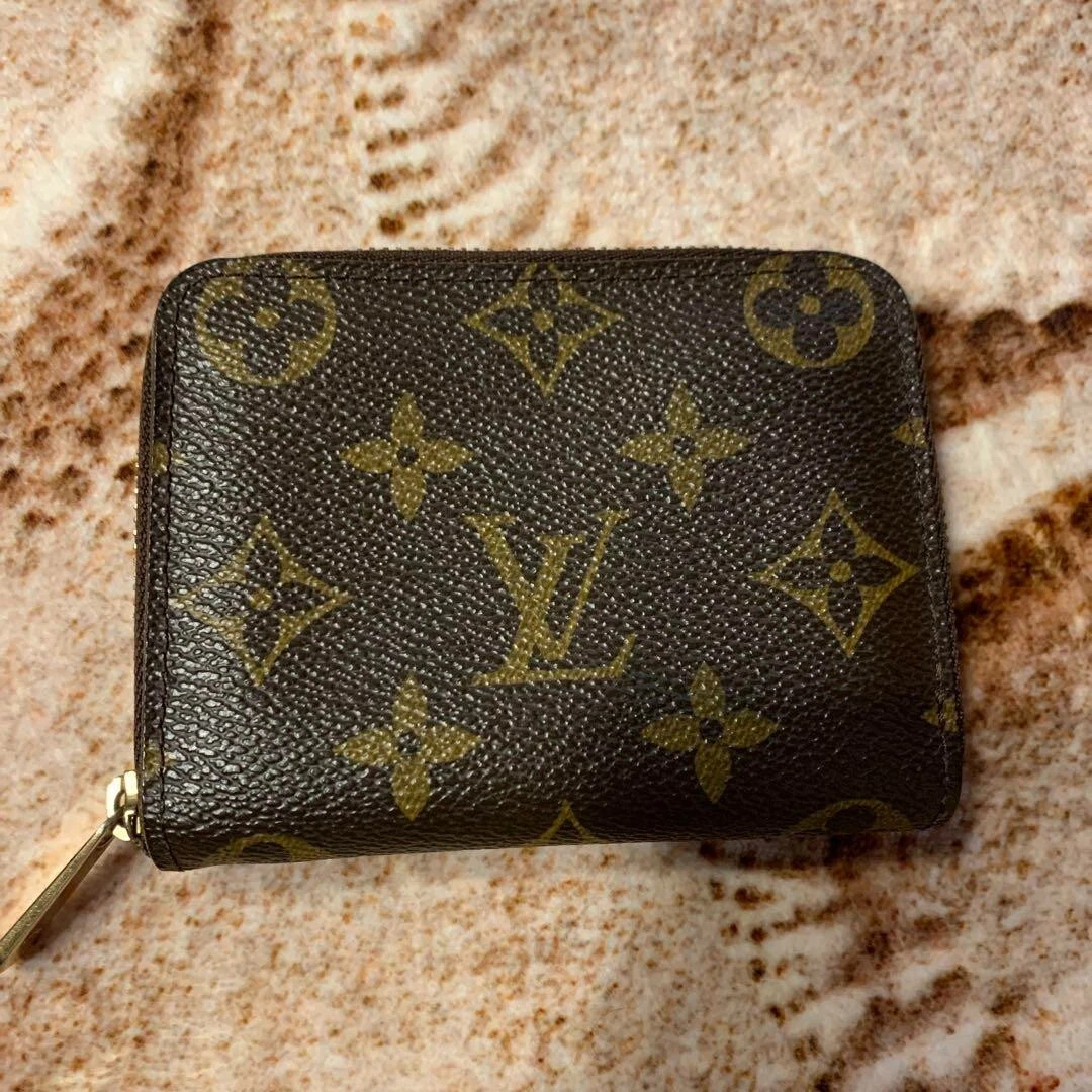 lv change purse with zipper