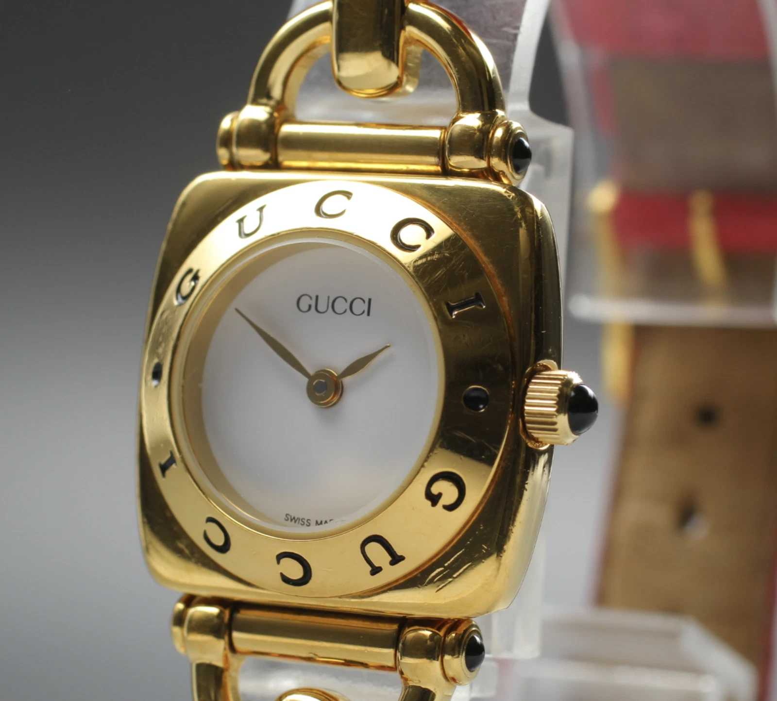 Montre à quartz femme vintage [Exc+5] GUCCI Horsebit 6300L cadran blanc rose JAPON