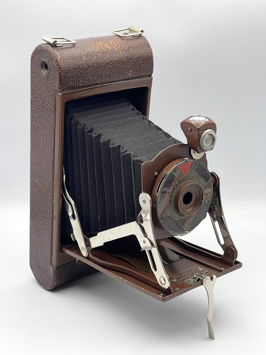 Art Deco Walter Dorwin Teague Kodak 1A Gift Folding Camera With