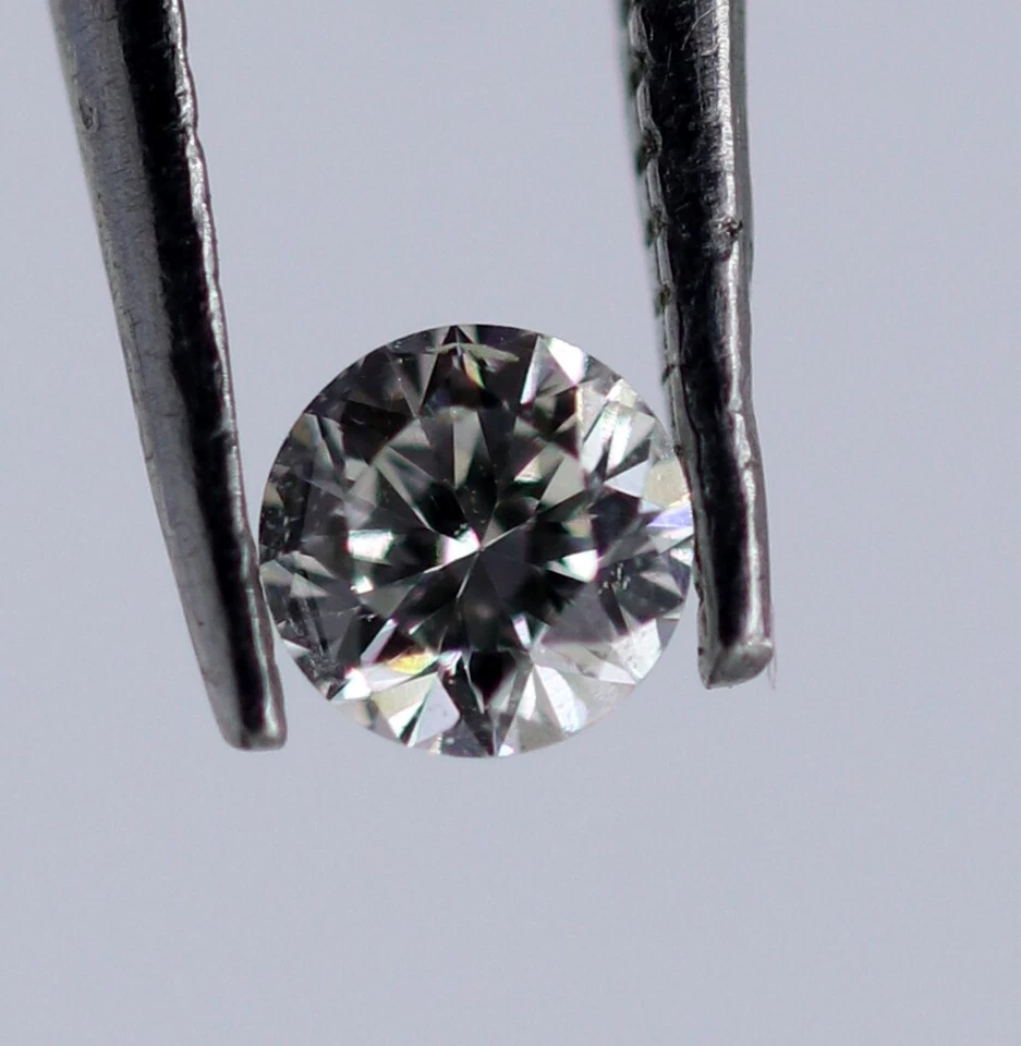 Certified 0.07 Carat G/VVS1 Grade Lustrous Natural Loose Diamond Round Cut - Image 4 of 4