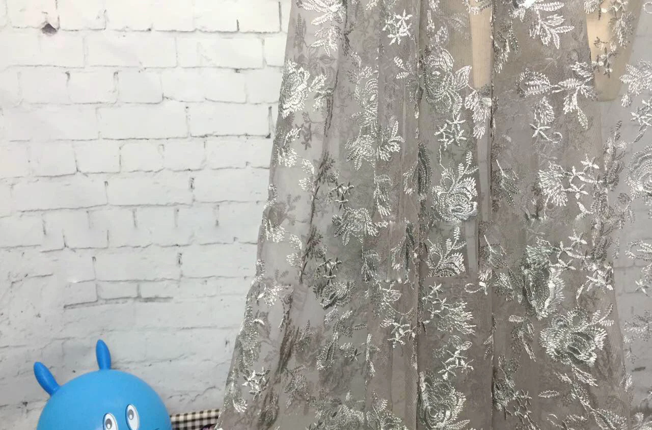 OFF WHITE Costume da ricamo abito da sposa pizzo tulle fiore spettacolo danza abbigliamento tessuto 1 Y