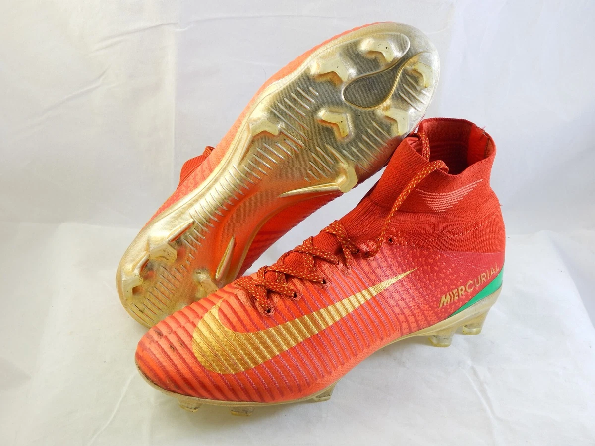 Red mercurial top