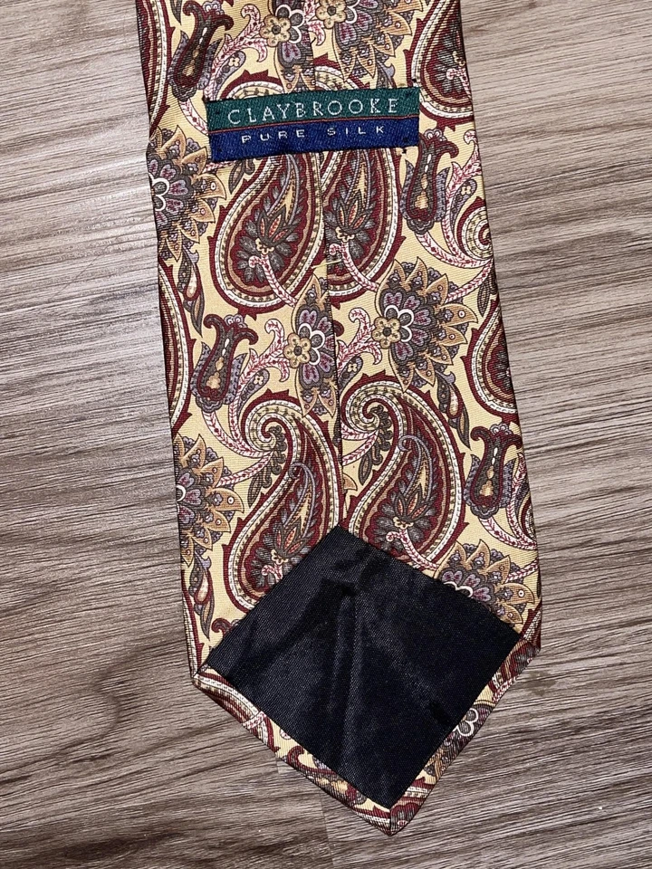 Corbata Claybrooke Para Hombre Dorada Borgoña Paisley Pura Seda Hecha a Mano Corbata Clásica Foto 3 de 4