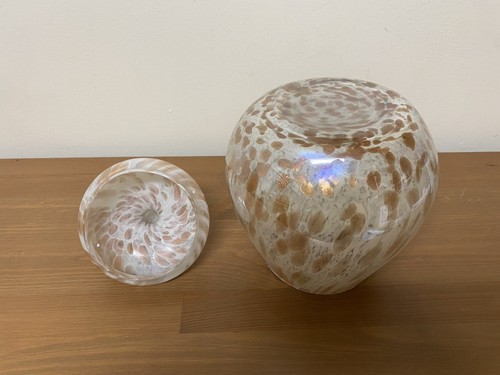 Silvestri Murano Hand Blown White Splatter with Gold Flecks Lidded Glass Jar - Picture 4 of 4