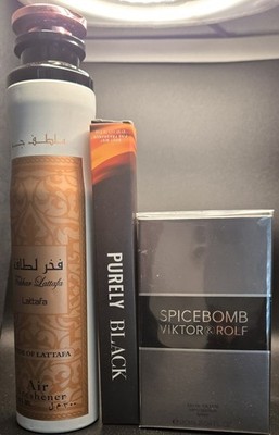 Spicebomb by Viktor & Rolf Eau De Toilette Spray 3 oz (Men) With Gifts 