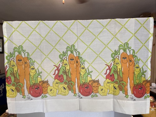 Vintage 1970s Hildi Anthropomorphic Vegetable Curtain Valance Panel 31x23