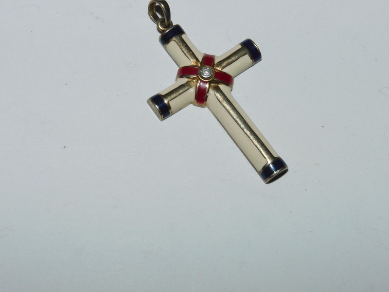 VINTAG MBI USA 925 STERLING DIAMOND AND ENAMEL CROSS PENDANT