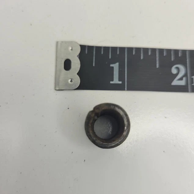 Cortacésped Poulan Weed Eater 1996 B&S 10A902-0171-01 espaciador de tanque de combustible 691631 Foto 3 de 4