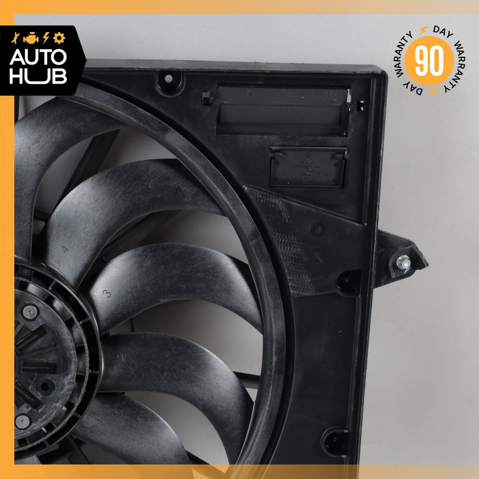 17-26 Aston Martin DB11 DB12 DBS Engine Radiator Cooling Fan Motor Assembly OEM
