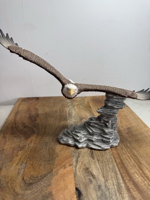 Eagle Flight Statue Club Hour of Power  Michael Maiden 2009