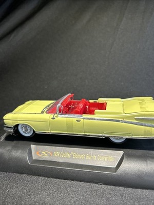1959 Cadillac Eldorado Biarritz ミニカー1:32 1:32 scale diecast collectible model of a 1959 Cadillac Eldorado