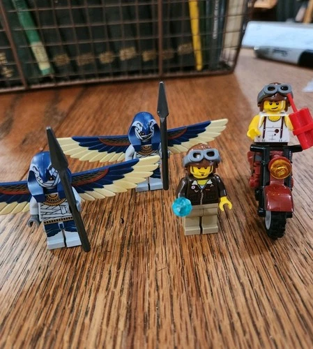 VINTAGE LEGO PHARAOHS QUEST LOT OF 4 MINIFIG MOTORCYCLE JAKE RAINES MAC MCCLOUD