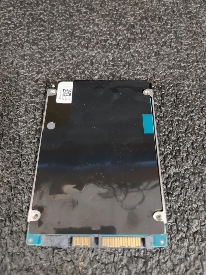 Seagate 9WS14C-285 ST320LT012 320GB 5.4K RPM 16MB Cache 3 Gb/s SATA 2.5" HDD - Image 2 of 4