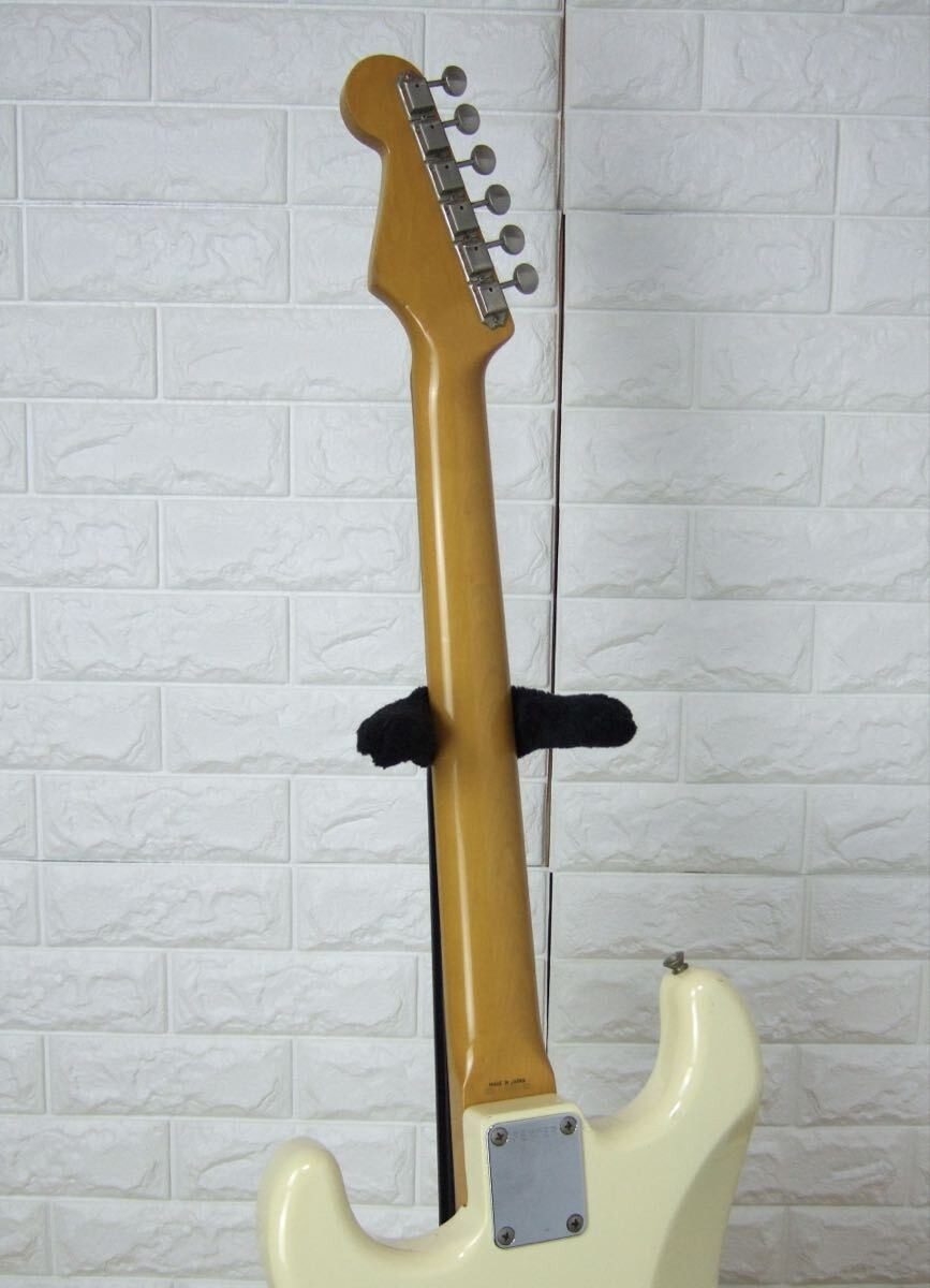 Electric Guitar Fender Japan ST62-70 Stratocaster Cream White 1987