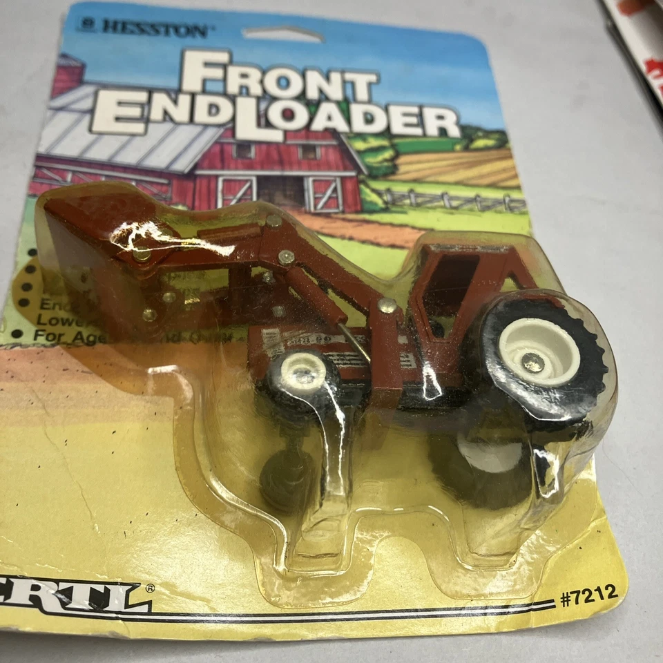 1/64 Hesston ERTL  Die-Cast Front EndLoader Stock Number 7212 Brand New 1986 - Image 2 of 4