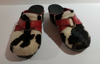 sanita cow clogs