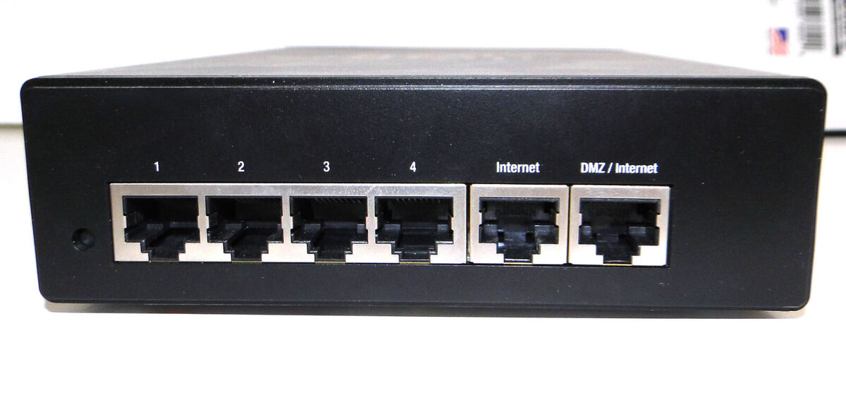 CISCO Small Business RV042 - 10/100 4 Port VPN Router CISCO Small Business RV042 - 10/100 4 Port VPN Router