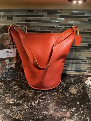 COACH かごバッグ レッド　オレンジ　【値下げ】 Coach Limited Ed. Legacy XL Glovetanned Leather Bucket Duffle Bag