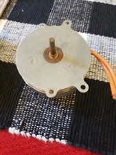 RARE Synchron Mini Motor / 600 rpm / 5W / 60 cy / 110v # Z239LG - 5 -6 +