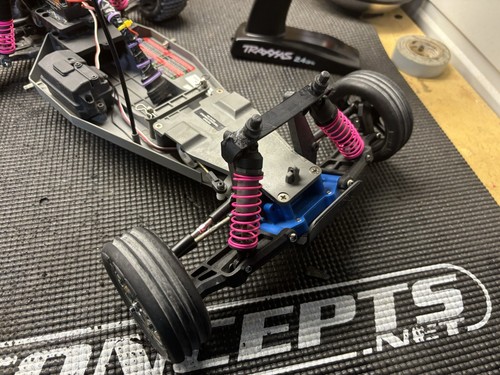 Traxxas Bandit 2wd Brushless Rc Artr - Picture 2 of 6