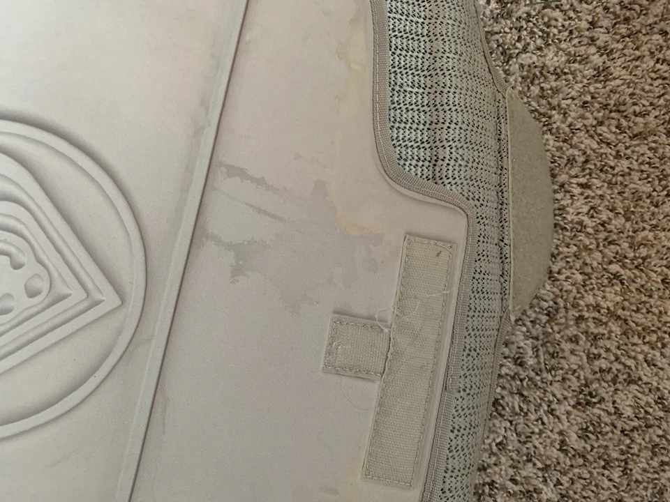 Almohadilla protectora/alfombra beige/bronceada para ahorrar asiento de coche Prince Lionheart Foto 4 de 4