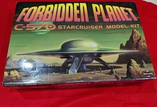 Polar Lights Forbidden Planet C-57D Starcruiser UFO Plastic Model Kit 1:72 Scale