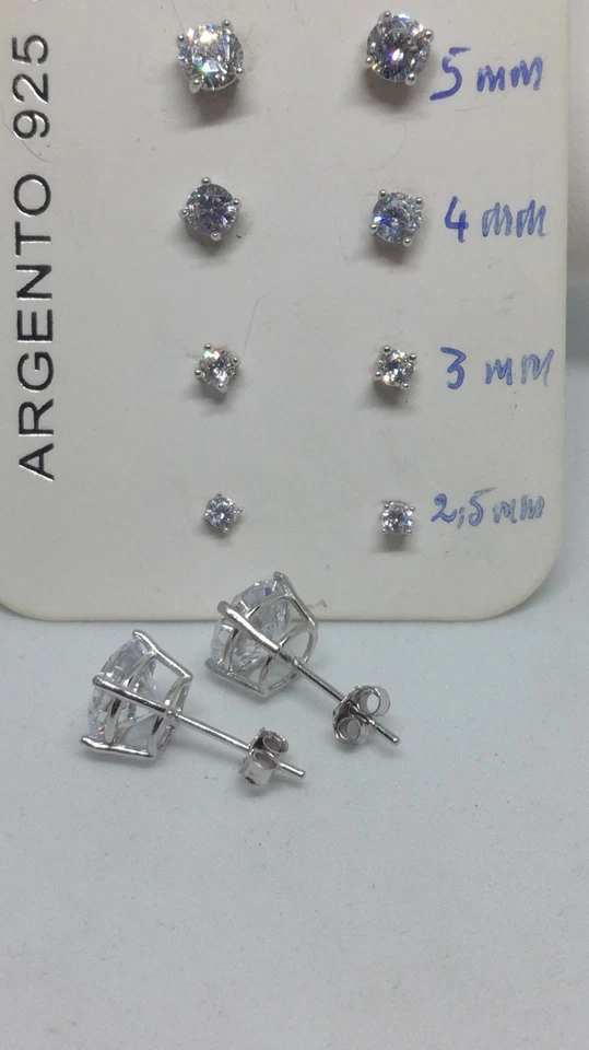 ORECCHINI PUNTO LUCE  ARGENTO RODIATO  UNISEX 4 GRIFFE TAGLIO BRILLANTE EXPLOIT - Immagine 3 di 4