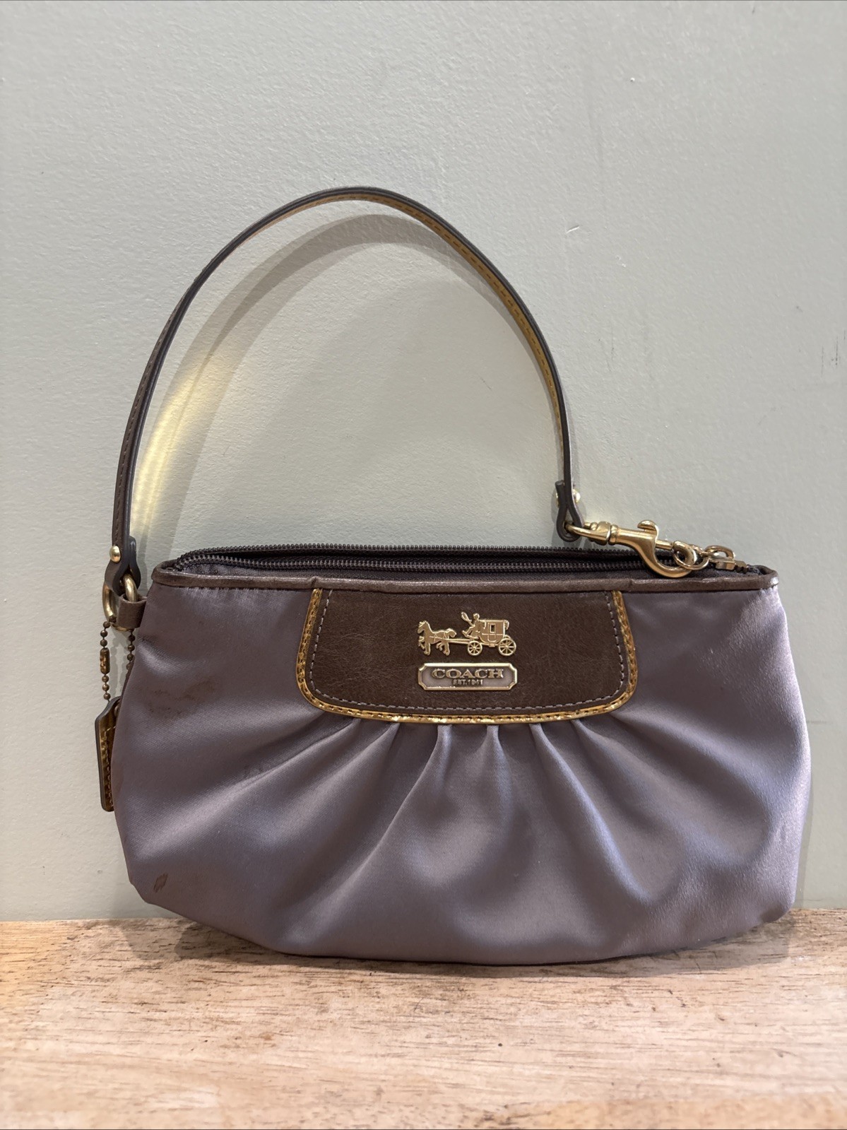 COACH Amanda - Gray / Lilac Sateen w/Brown & Gold Leather Wristlet Clutch 42032