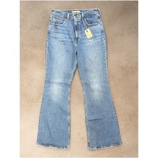 Levi s 70s High Flare Women s Size 31 Medium Wash Distressed Jeans NWT