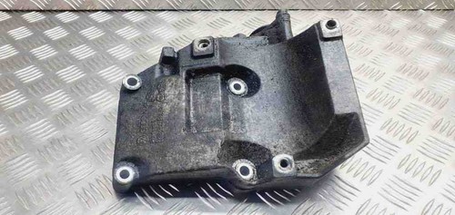 AUDI A4 Avant 8D5, B5 Klimakompressorhalterung 038260885D 1.90 Diesel 31094856