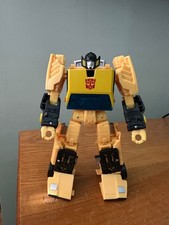 Transformers War For Cybertron Earthrise Deluxe Class SUNSTREAKER