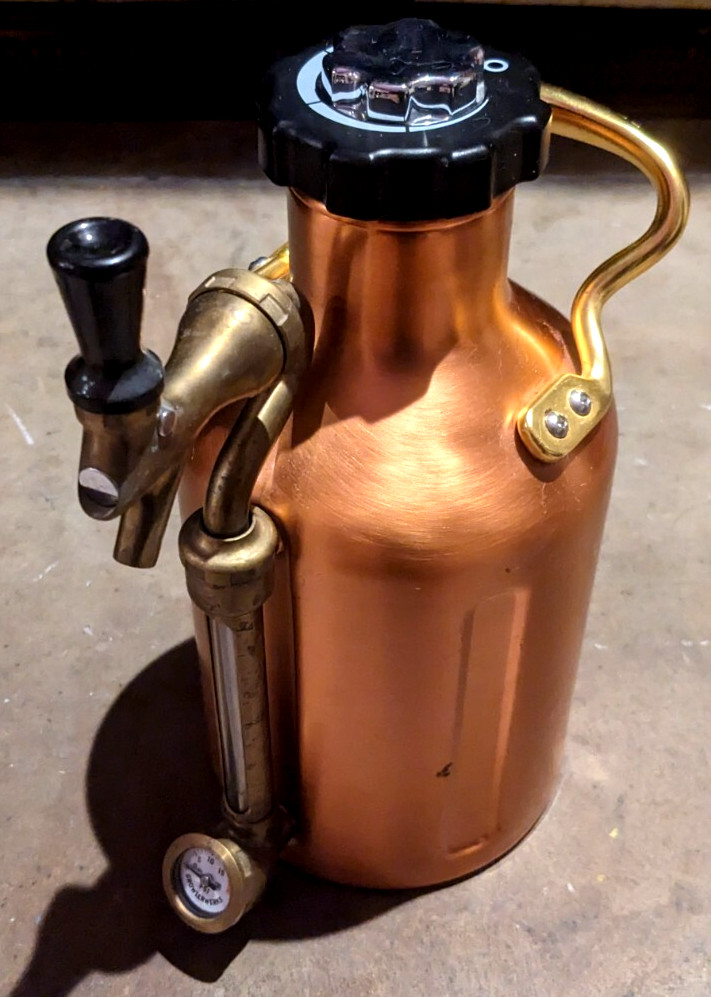 Growler Werks 64 oz Beer Dispenser and Carbonator Home Brew Copper Keg