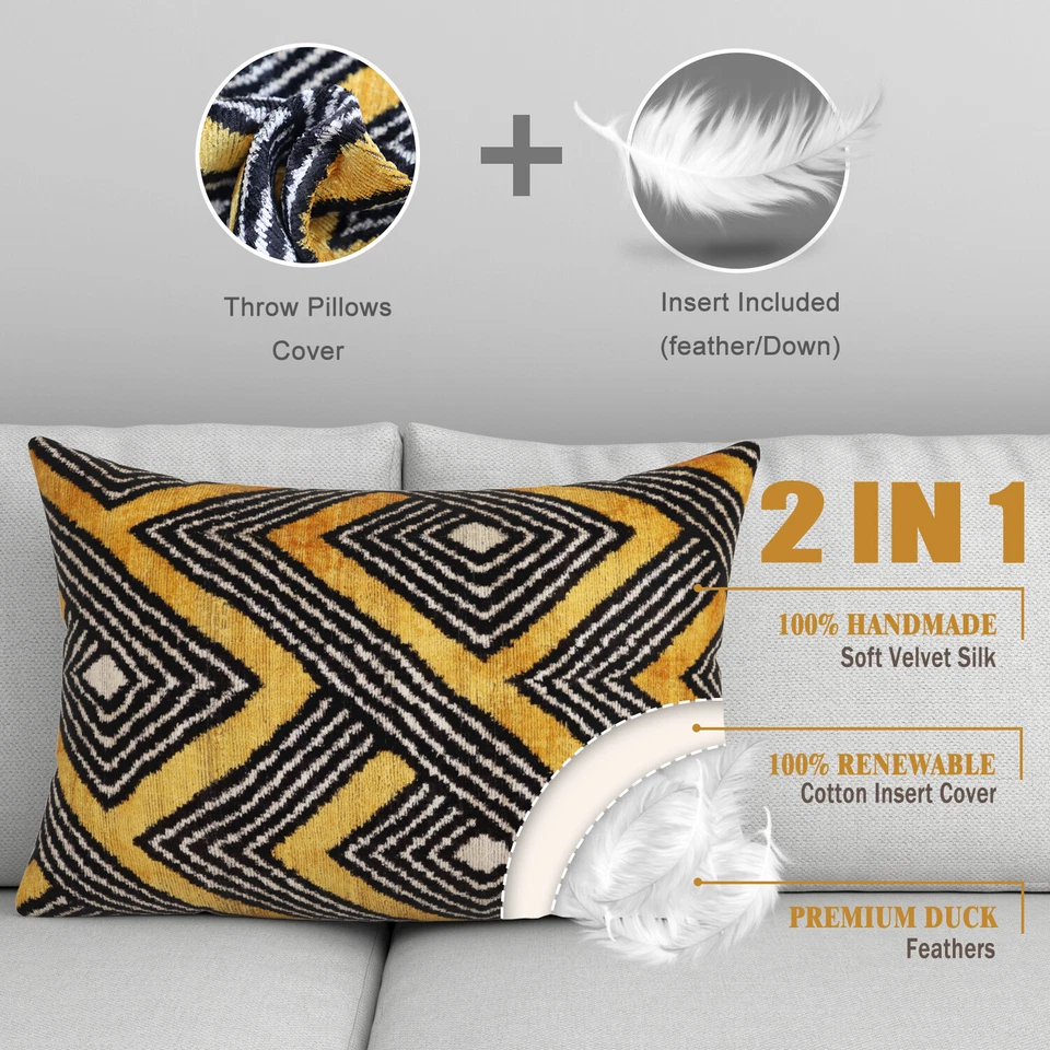 Funda de almohada hecha a mano con inserción de plumas de terciopelo dorada 16 x 24 pulgadas (40 x 60 cm) Foto 2 de 4