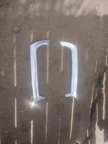 1984-91 Jaguar XJS HE Series 2 Front Windshield Glass Molding Chromes Pair - Picture 5 of 24