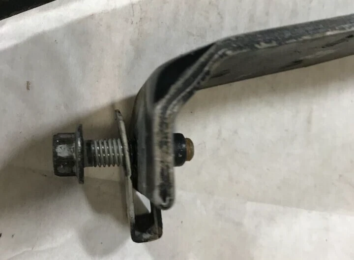 Par de correas para tanque de combustible Ford F250 F350 Super Duty 1999-2007 con herrajes Foto 4 de 4