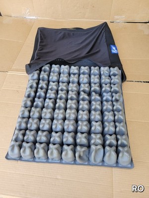 NEW CG Amylior Air wheelchair cushion 18'' X 18'' X 3'' New Open Box 18''x18