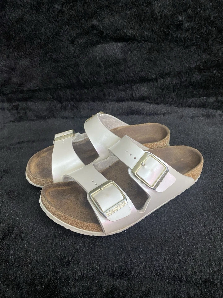 Sandalias Birkenstock Arizona Split Birko-Flor blancas/doradas juveniles talla US 2 EU 33 Foto 2 de 4