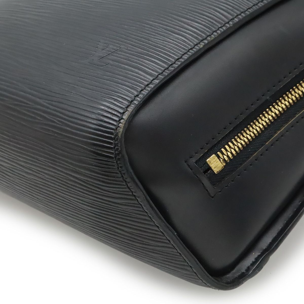 Louis Vuitton Mabillon Medium Satched Black Leather for sale  display picture 1