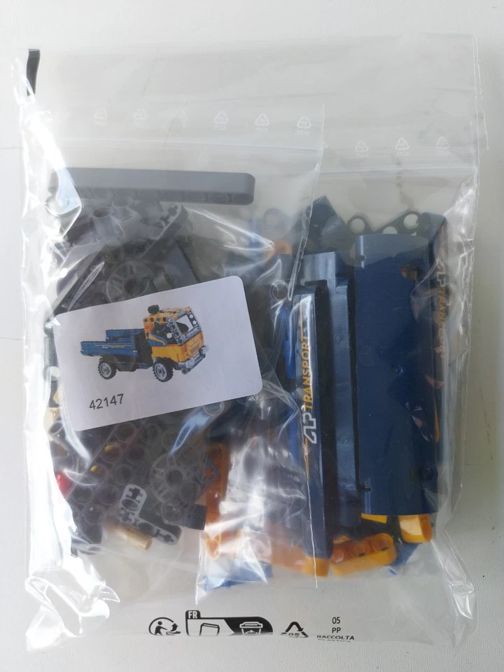 LEGO Technic 42147 Dump Truck, photo 2 sur 2