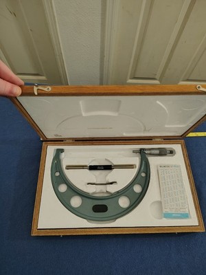 Mitutoyo 103-184A Outside Micrometer 103 series 7-8'' .001 in box with booklet