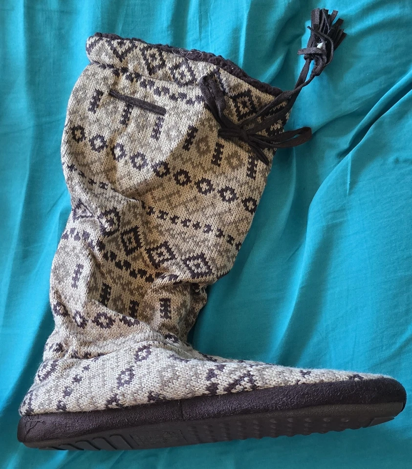 Mukluks #251 Fairisle Two Brown Large (Size 9/10) Boots - Image 3 of 4