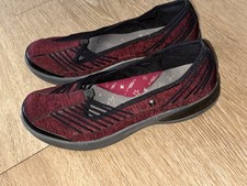 BZees Nurture slip-on shoes. Women  s Size 10 Box J