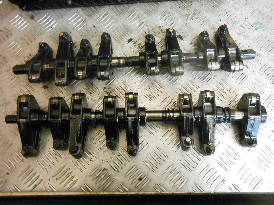 FORD MONDEO MK3 2005 2.0 TDCI 115BHP (HJBC) CAM SHAFT COVER & ROCKER SHAFTS - Image 3 of 4