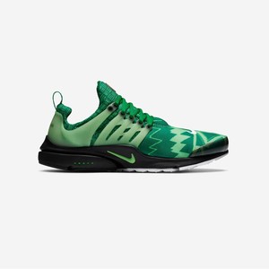 presto nike trainers