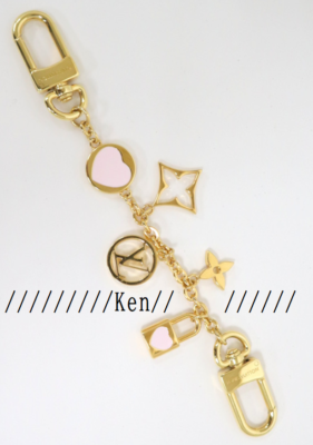 LOUIS VUITTON Key ring holder chain Bag charm Heart Gold LOUIS VUITTON Key ring holder chain Bag charm Heart Gold