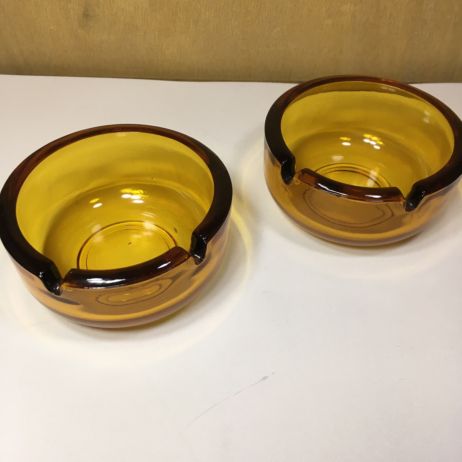 Vintage Ashtrays MCM Brown Amber Thick Glass Round 3.75" Preowned VG