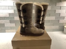 Ugg bailey button triplet Distressed Boots Si...